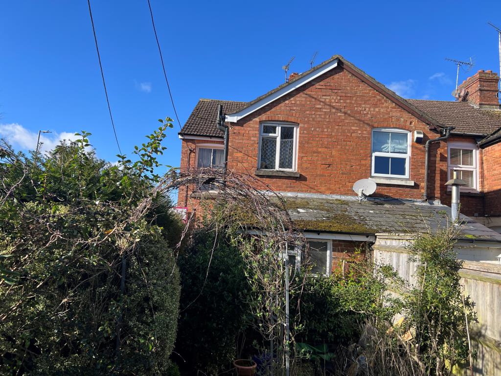 Lot: 94 - THREE-BEDROOM END-TERRACE HOUSE FOR IMPROVEMENT - Rear View of the House
